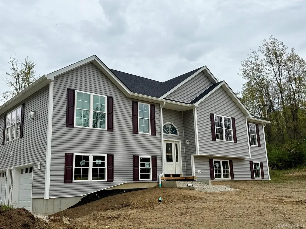 25 Fraleigh Lane Red Hook NY 12571