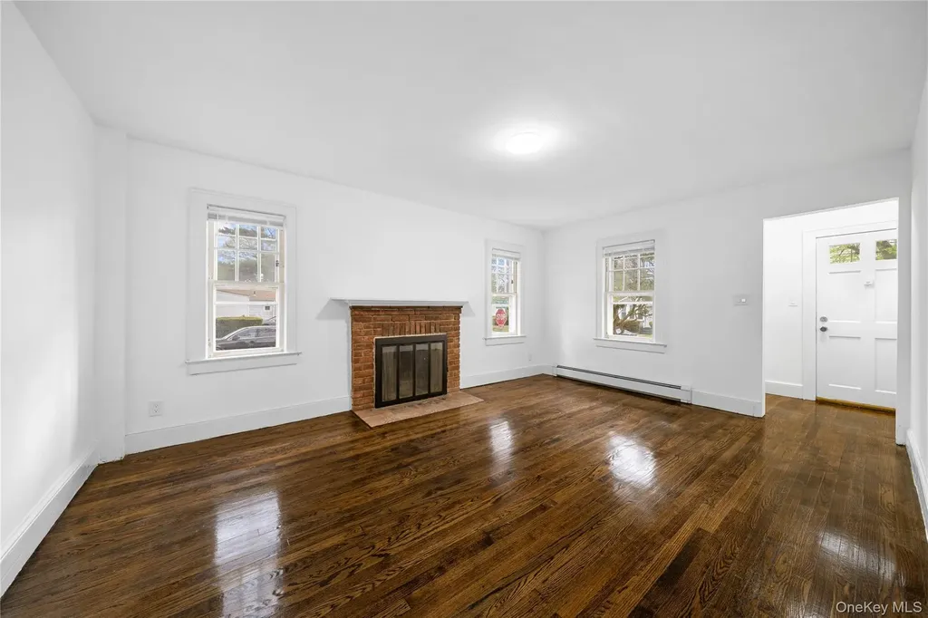 21 Voshage Street North Baldwin NY 11510