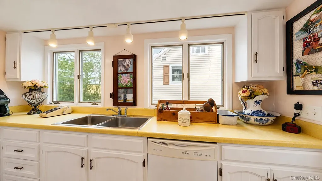 1 Warwick Place Florida NY 10921