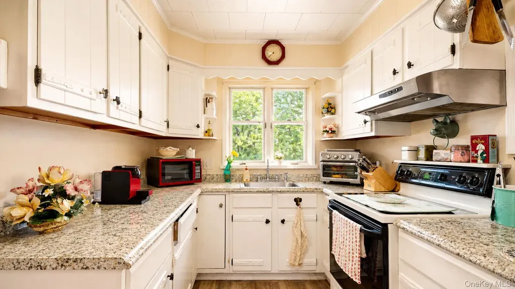 1 Warwick Place Florida NY 10921
