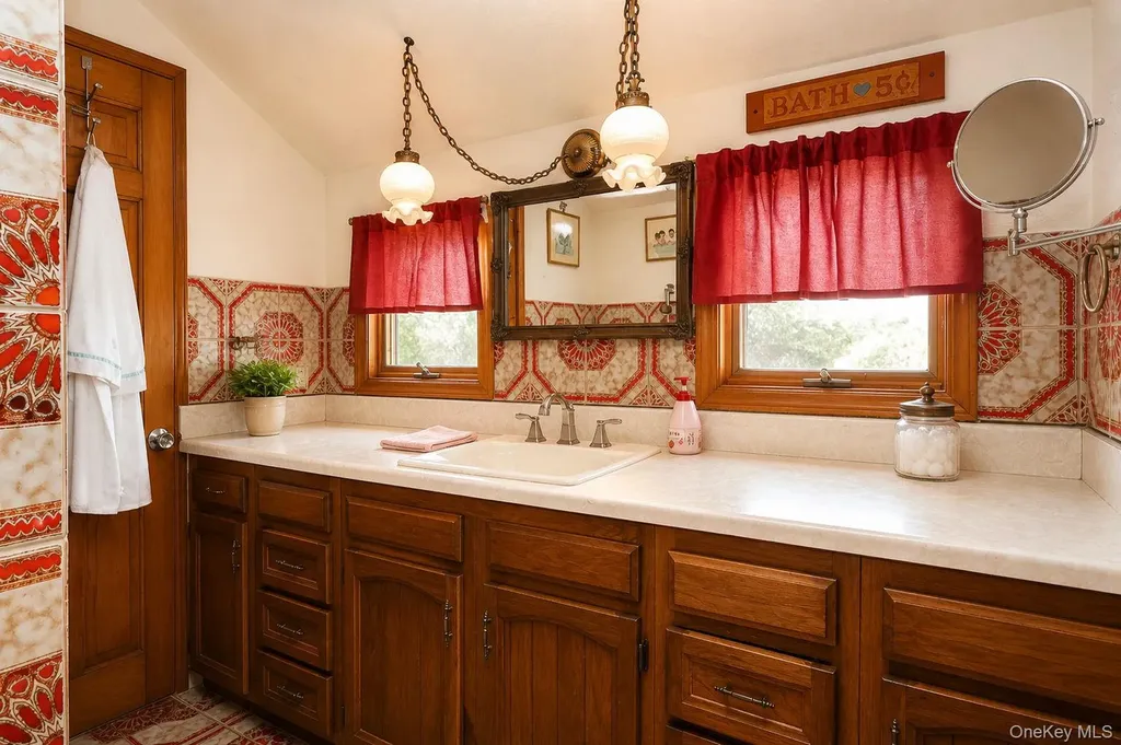 1 Warwick Place Florida NY 10921
