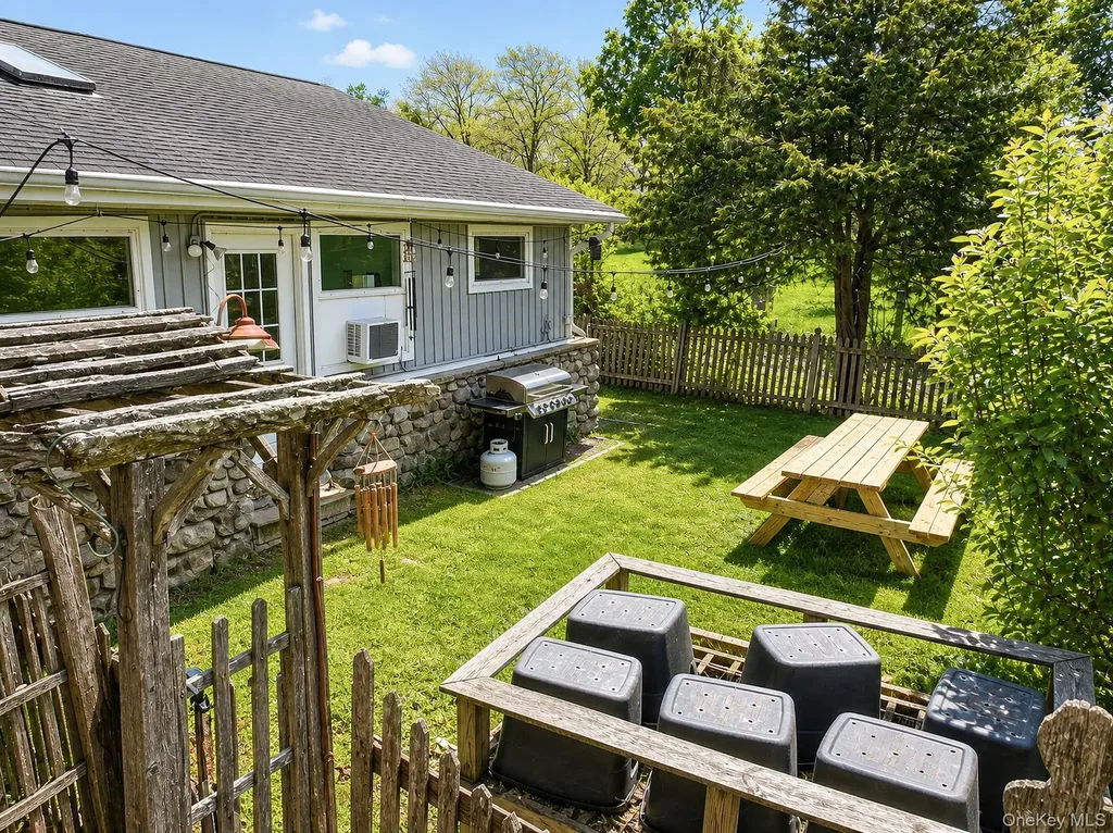 1 Warwick Place Florida NY 10921