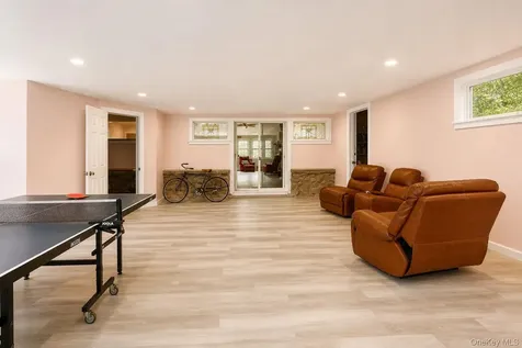 1 Warwick Place Florida NY 10921