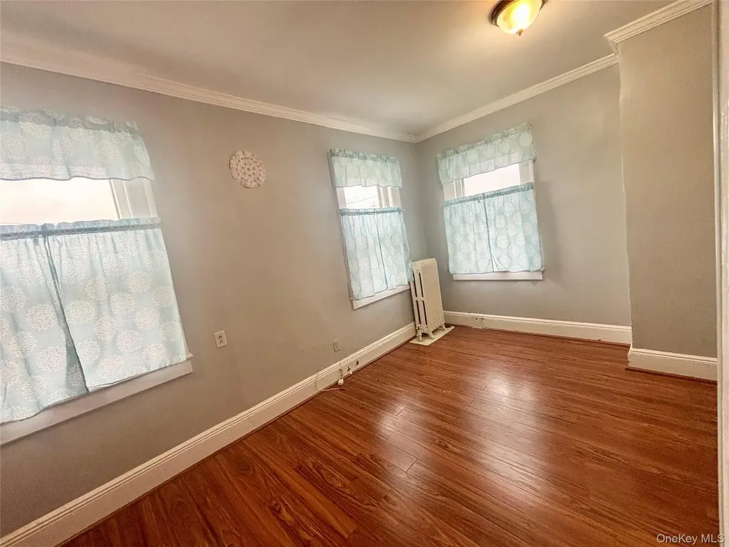 92 Wavecrest Street Valley Stream NY 11581