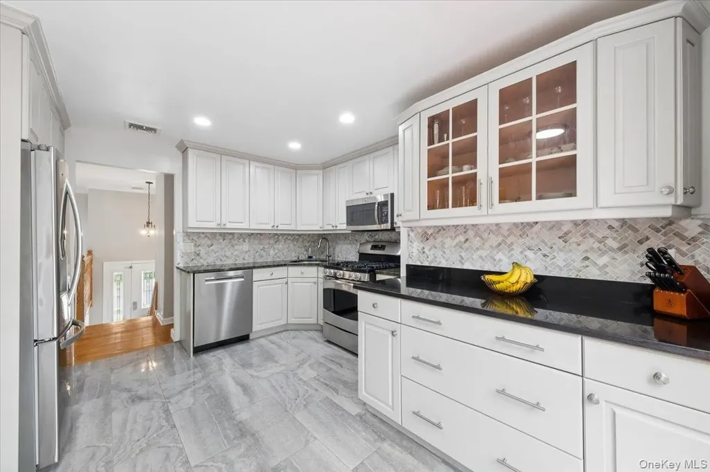 2 Carrigan Avenue White Plains NY 10605