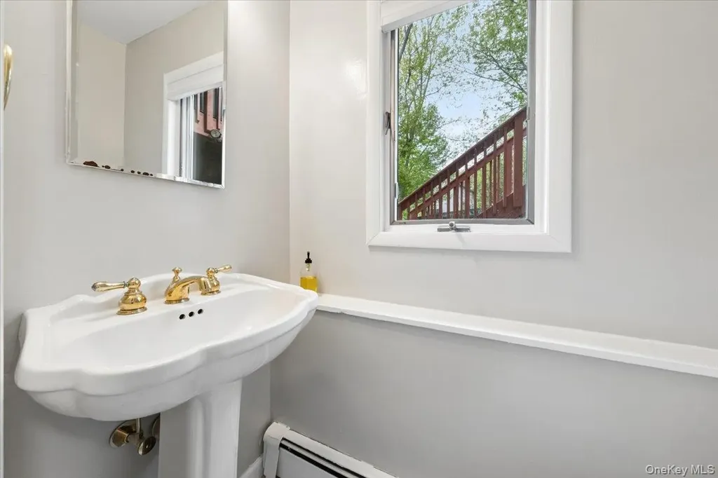 2 Carrigan Avenue White Plains NY 10605
