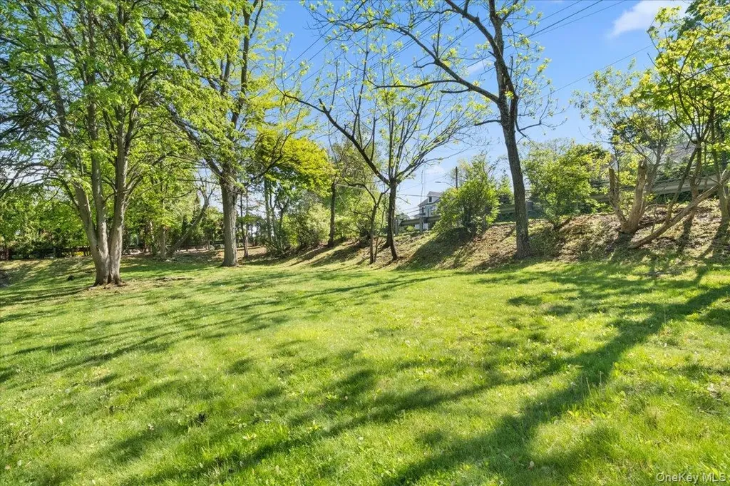 2 Carrigan Avenue White Plains NY 10605
