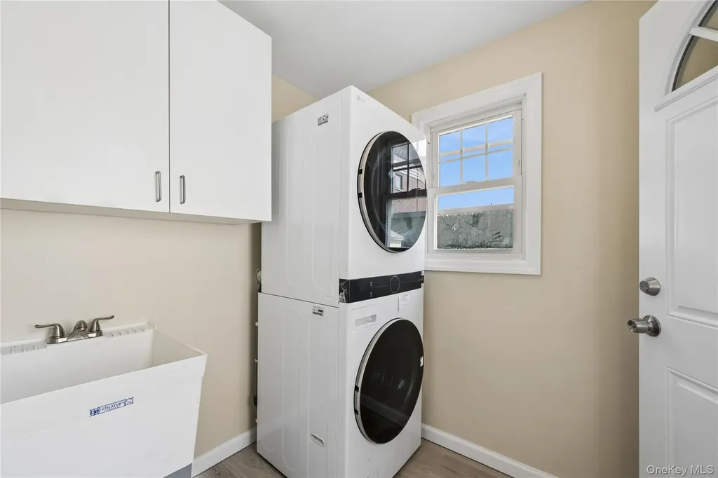 261 Marcellus Road Mineola NY 11501