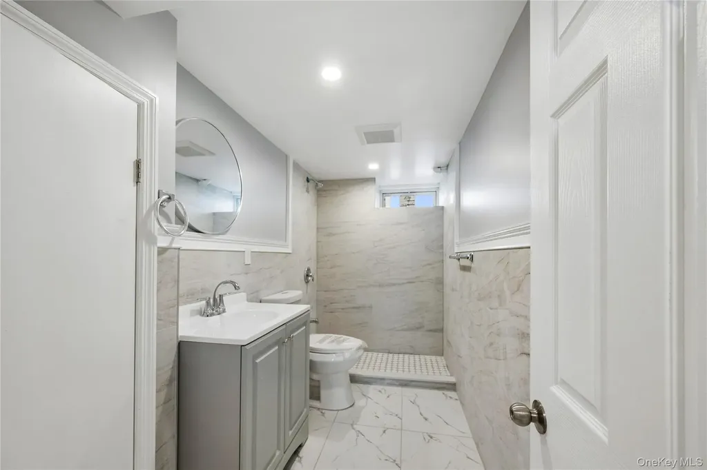 261 Marcellus Road Mineola NY 11501
