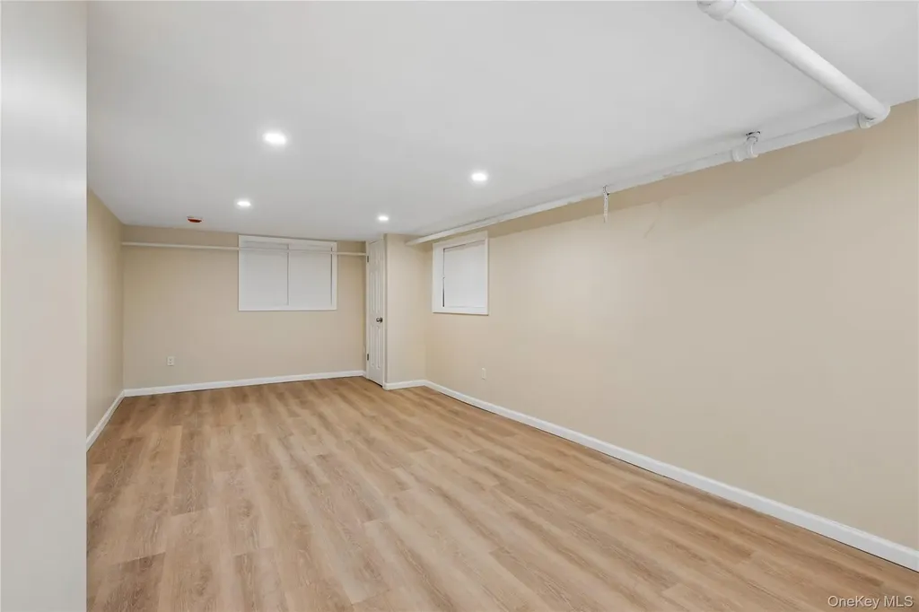 261 Marcellus Road Mineola NY 11501