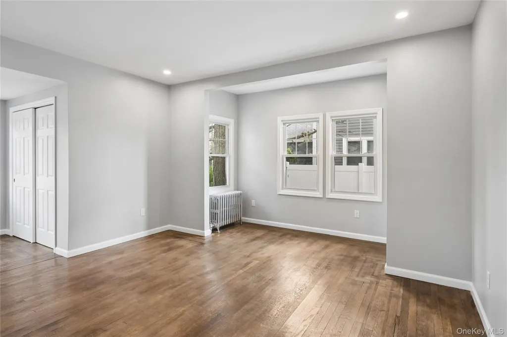 261 Marcellus Road Mineola NY 11501