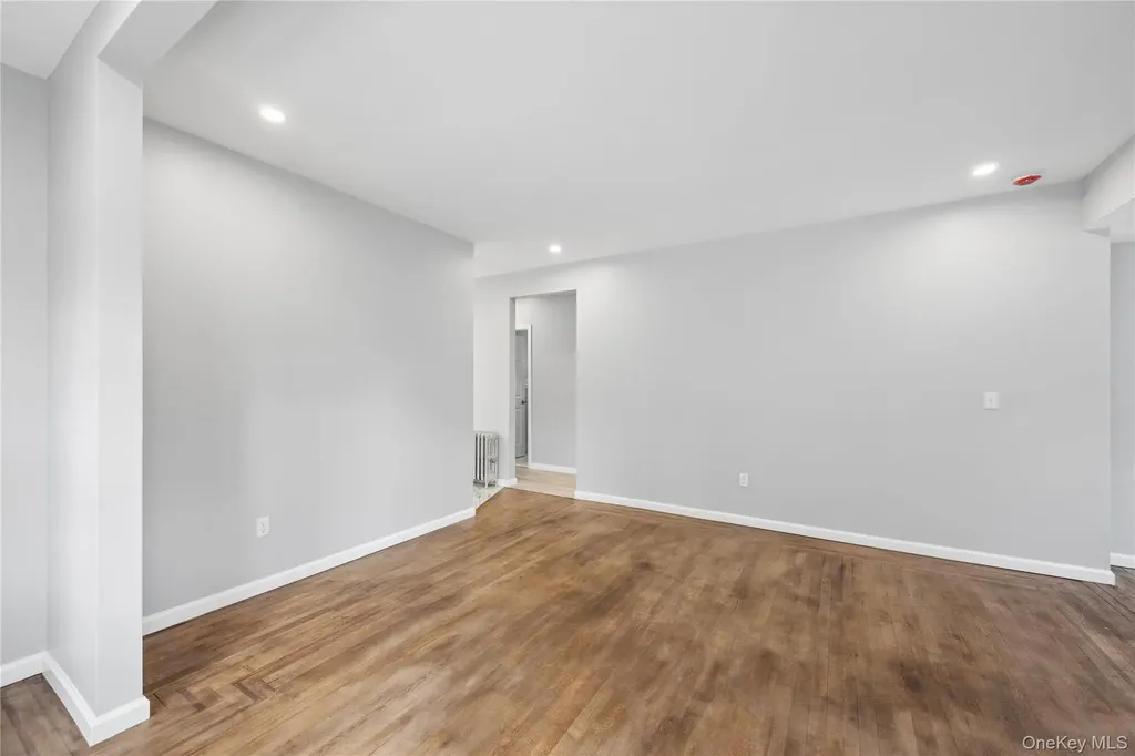 261 Marcellus Road Mineola NY 11501