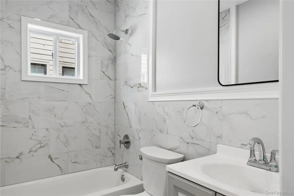 261 Marcellus Road Mineola NY 11501