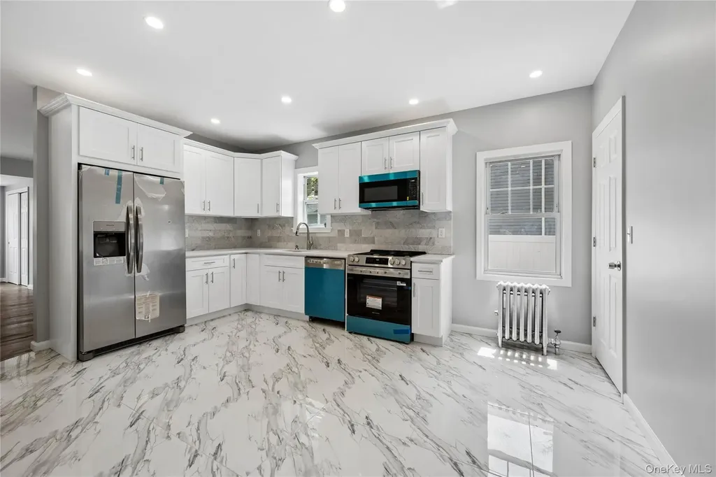 261 Marcellus Road Mineola NY 11501