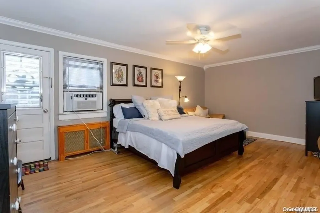 1213 E Broadway Hewlett NY 11557