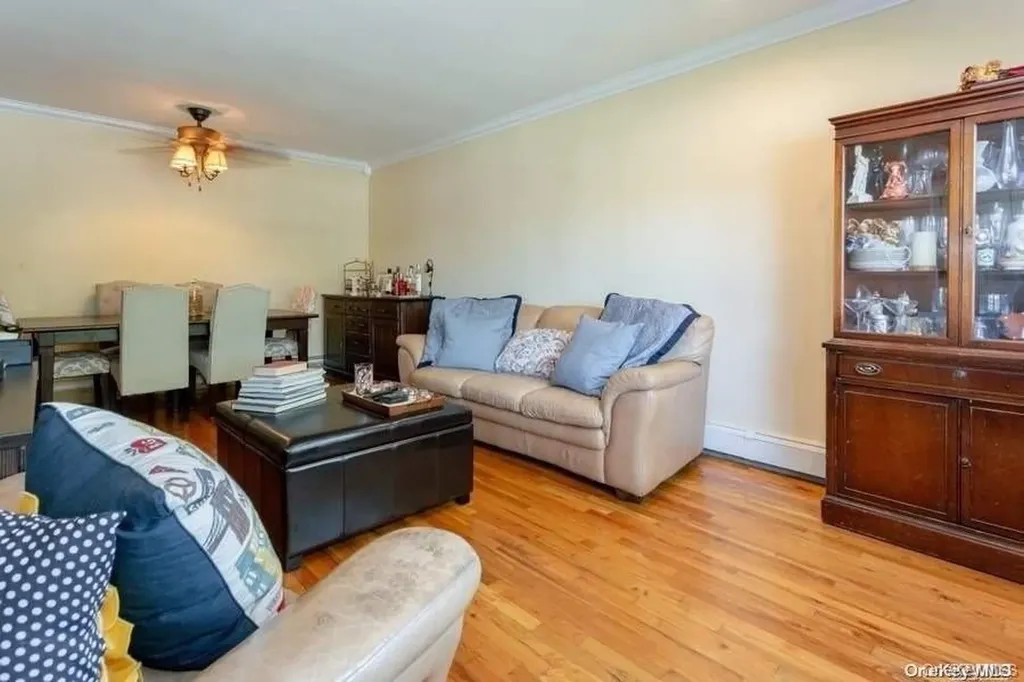 1213 E Broadway Hewlett NY 11557
