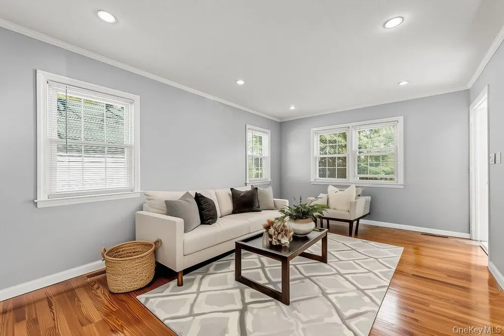 134 E Dover Street Valley Stream NY 11580