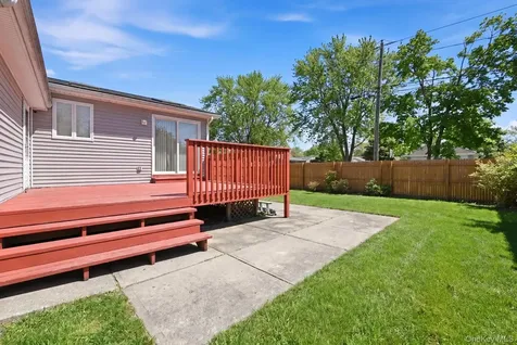 683 Broadway Brentwood NY 11717