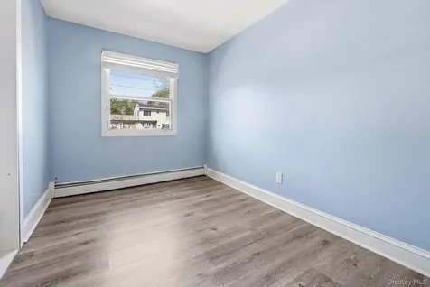 683 Broadway Brentwood NY 11717