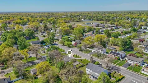 683 Broadway Brentwood NY 11717