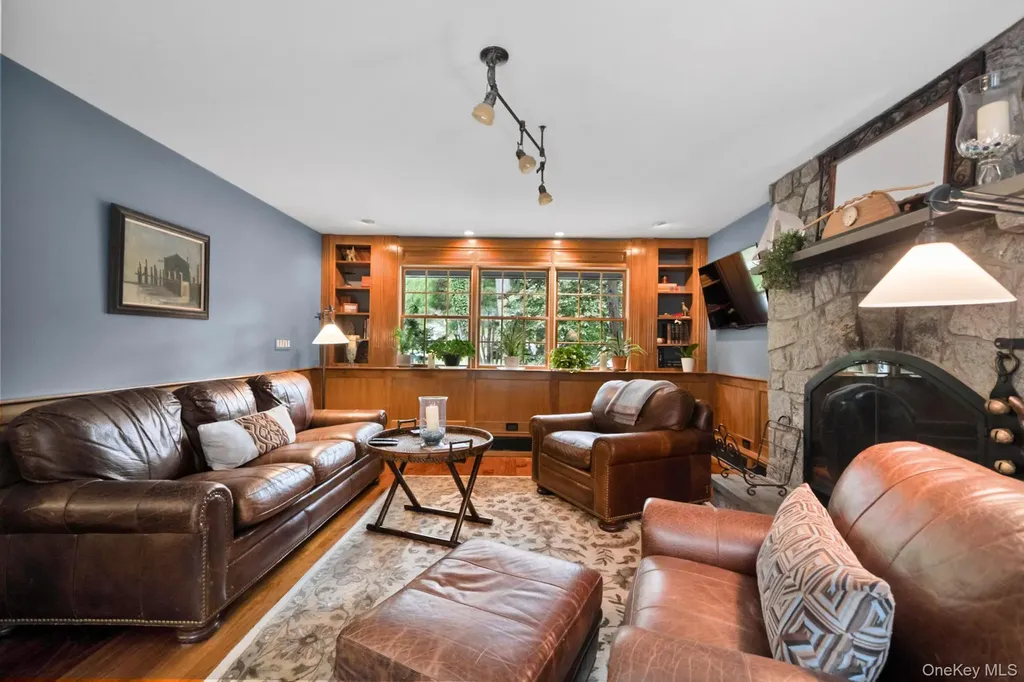 6 Prairie Lane Brookhaven NY 11719