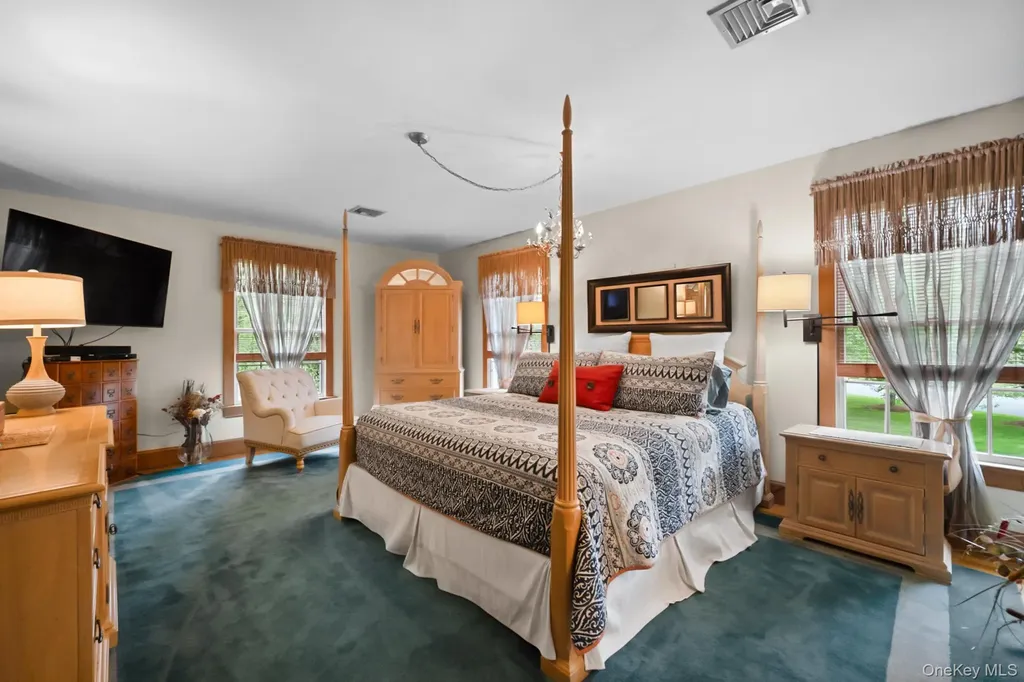 6 Prairie Lane Brookhaven NY 11719