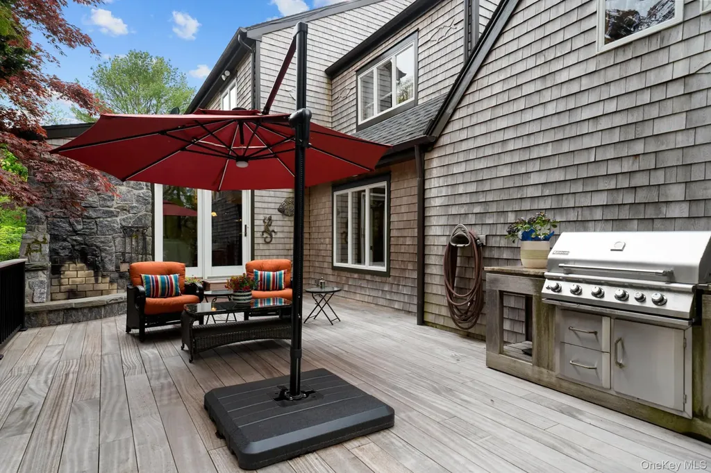 6 Prairie Lane Brookhaven NY 11719