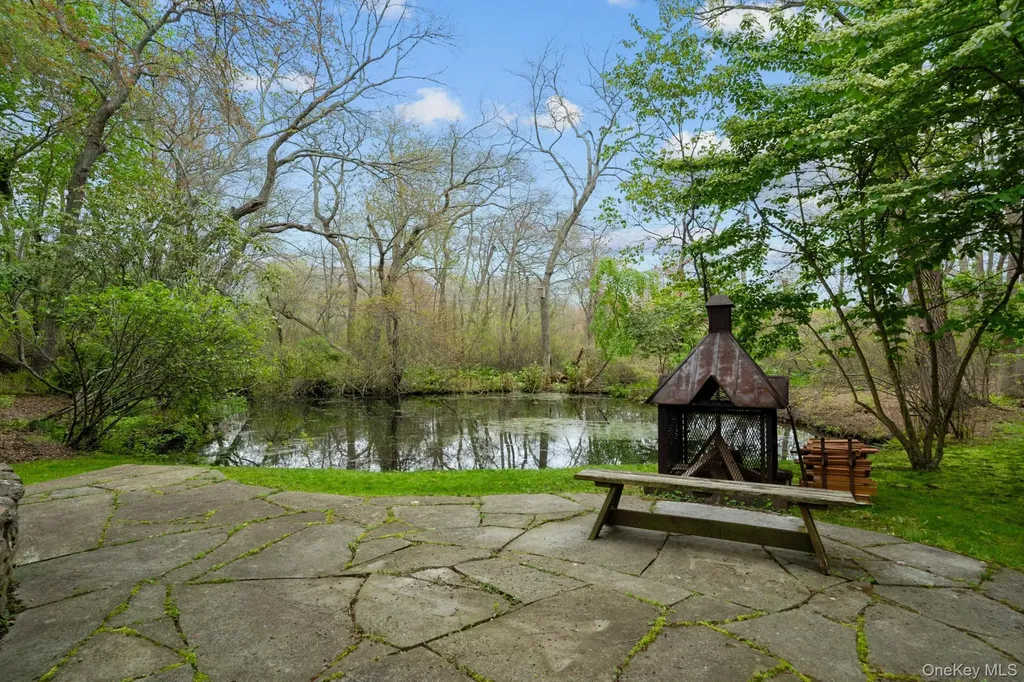 6 Prairie Lane Brookhaven NY 11719