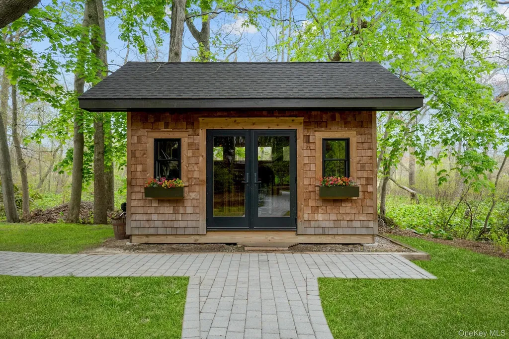 6 Prairie Lane Brookhaven NY 11719