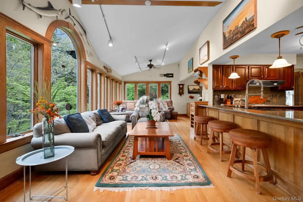 6 Prairie Lane Brookhaven NY 11719