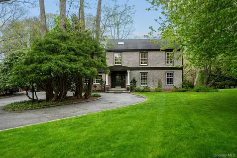 6 Prairie Lane Brookhaven NY 11719