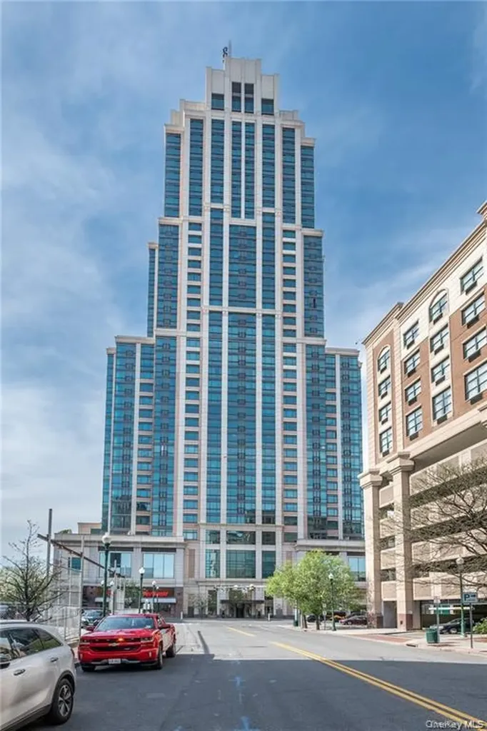 175 Huguenot Street New Rochelle NY 10801