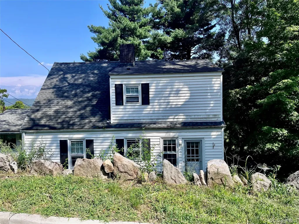 42 Roe Avenue Highland Falls NY 10928