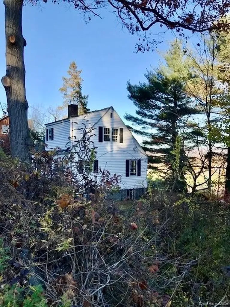 42 Roe Avenue Highland Falls NY 10928
