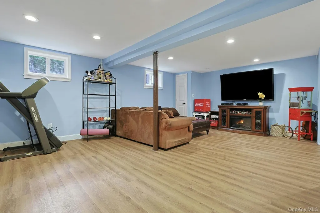 6 Mendolia Court Pearl River NY 10965