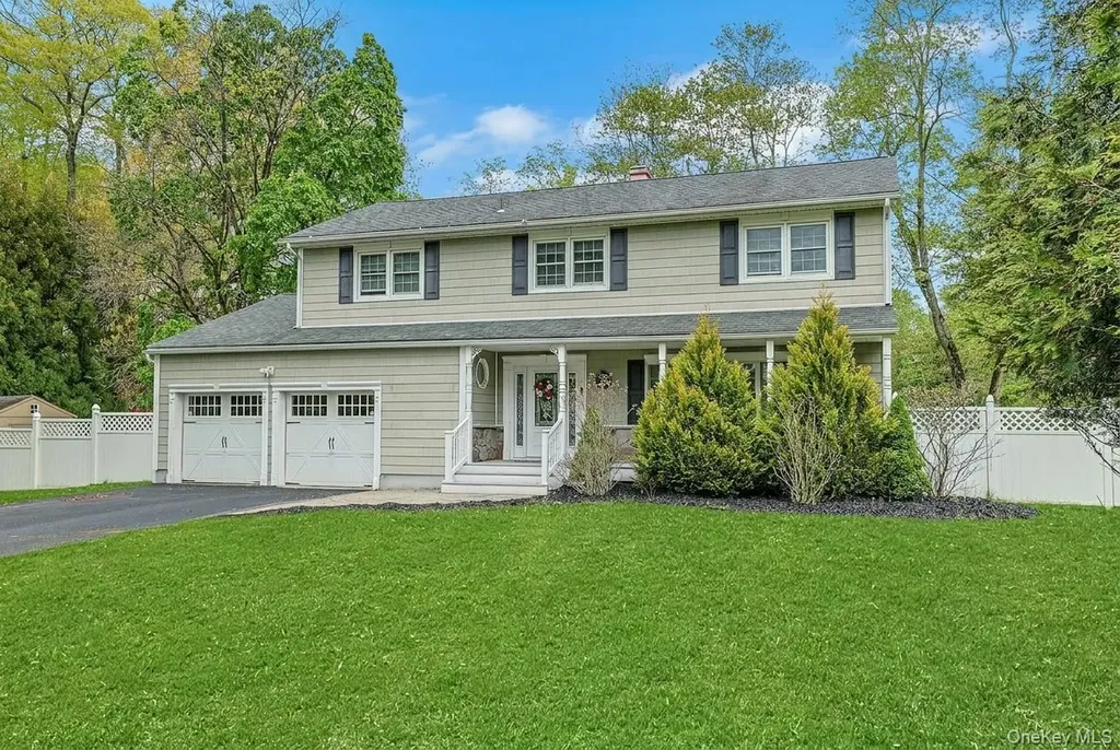 6 Mendolia Court Pearl River NY 10965