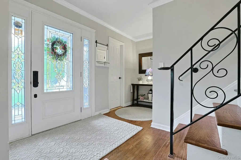 6 Mendolia Court Pearl River NY 10965