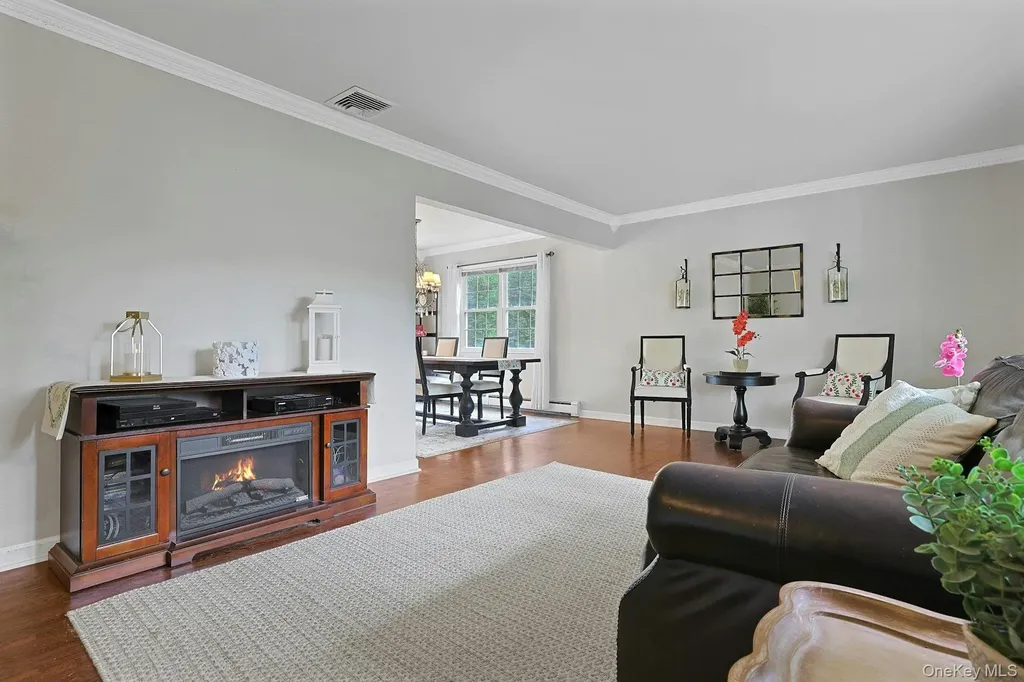 6 Mendolia Court Pearl River NY 10965