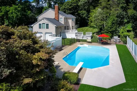 90 Woodcrest Drive Hopewell Junction NY 12533