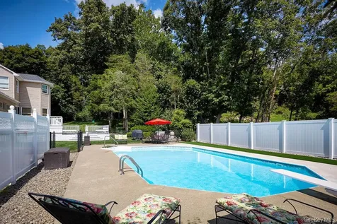 90 Woodcrest Drive Hopewell Junction NY 12533