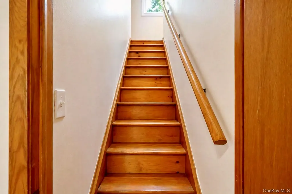 16 Brewster Drive Middletown NY 10940