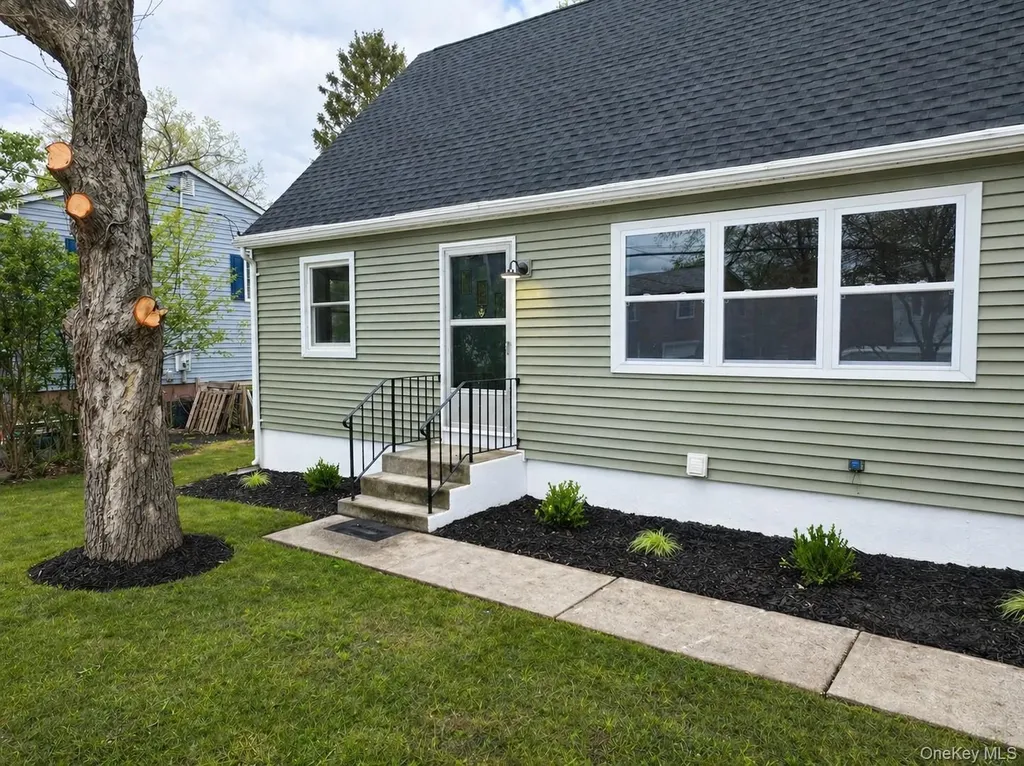 16 Brewster Drive Middletown NY 10940