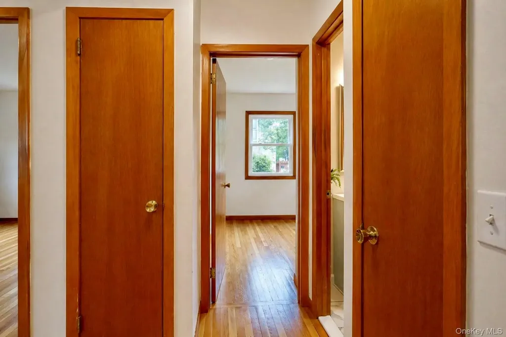 16 Brewster Drive Middletown NY 10940