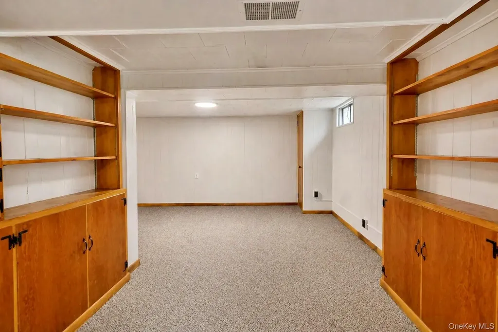 16 Brewster Drive Middletown NY 10940