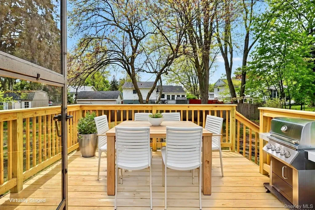 16 Brewster Drive Middletown NY 10940