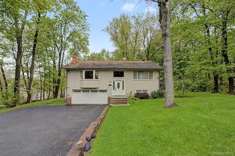 26 Garden Road Mahopac NY 10541