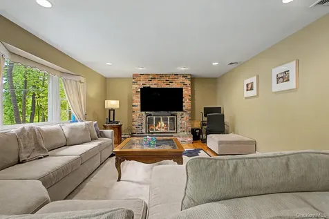 26 Garden Road Mahopac NY 10541