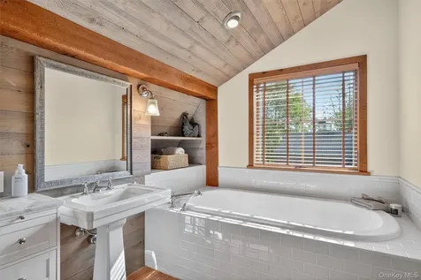 63 Sky View Drive Callicoon NY 12723