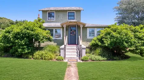 127 Inlet Road W Hampton Bays NY 11946