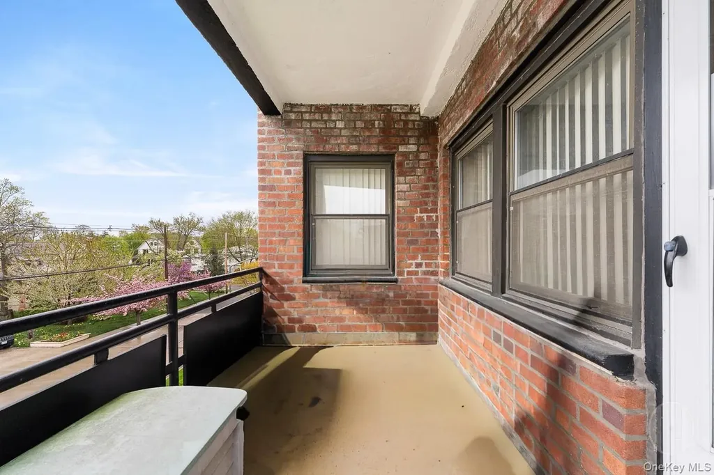 175 Archer Street Freeport NY 11520